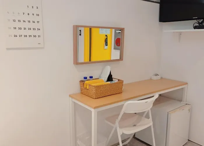 Look Hostal