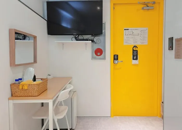 Look Hostal *