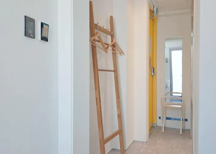 Look Hostal