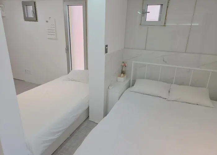 Hostal Look