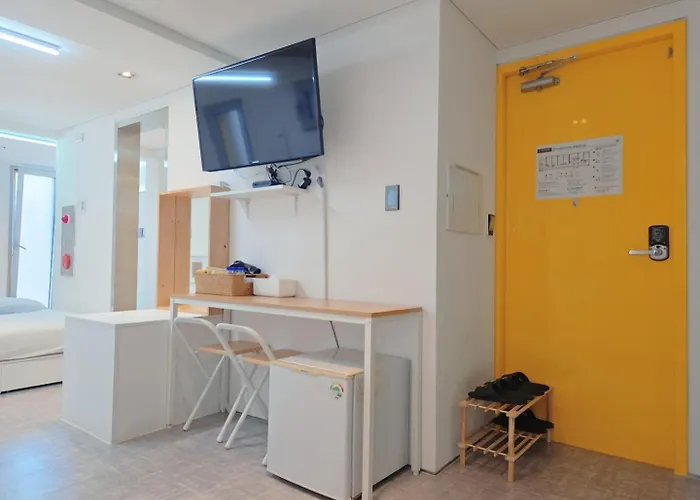 Hostal Look