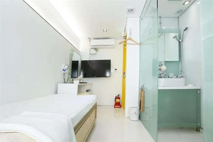 Look Hostal